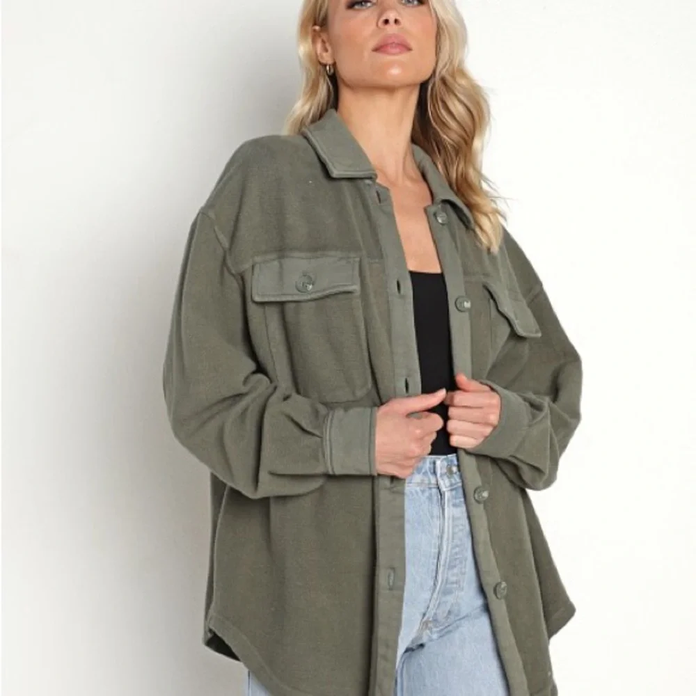 Olive Green Women's Sweater - Picture 2 of 4